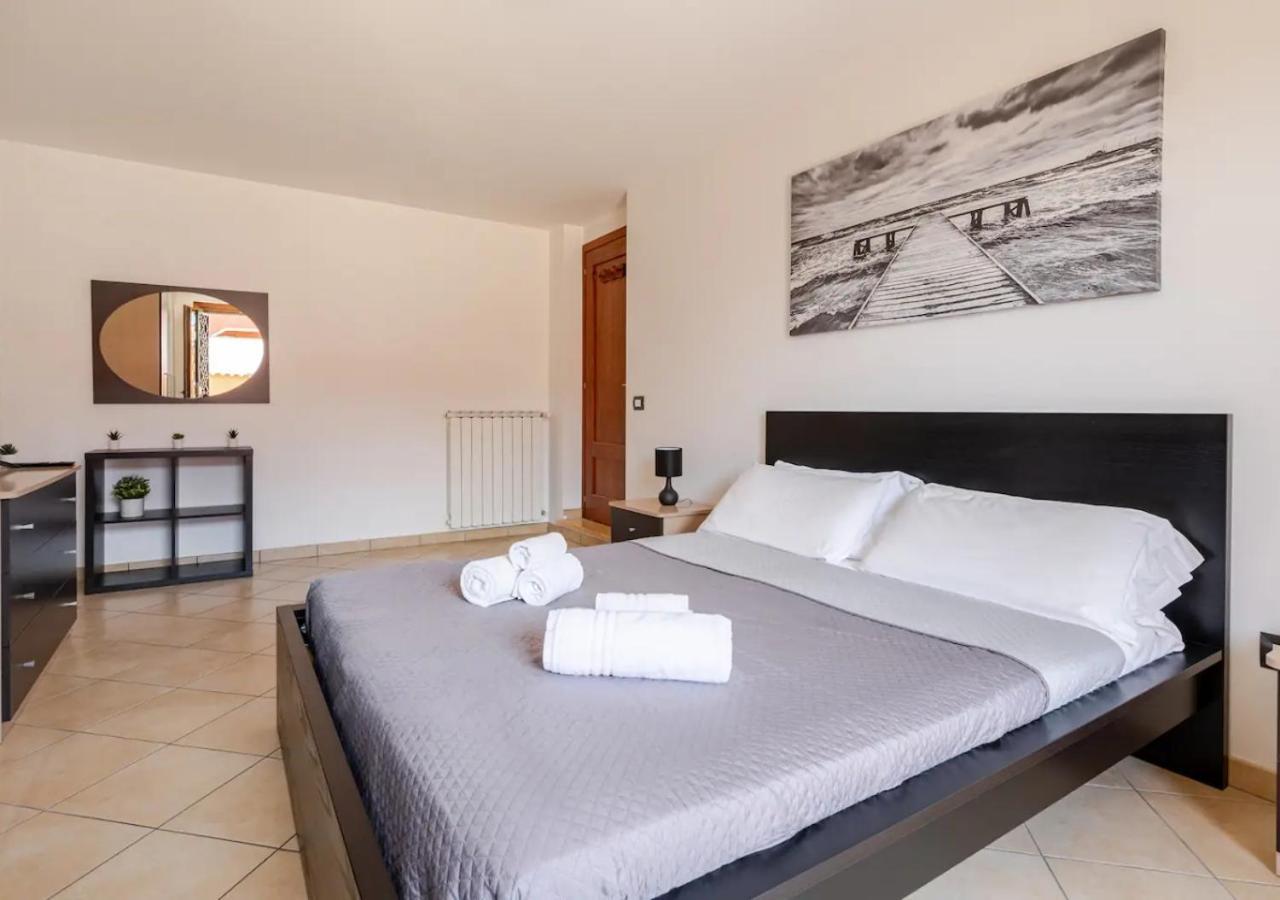 Garden Villa - Free Parking, Wi-Fi E Netflix Fiumicino Eksteriør billede