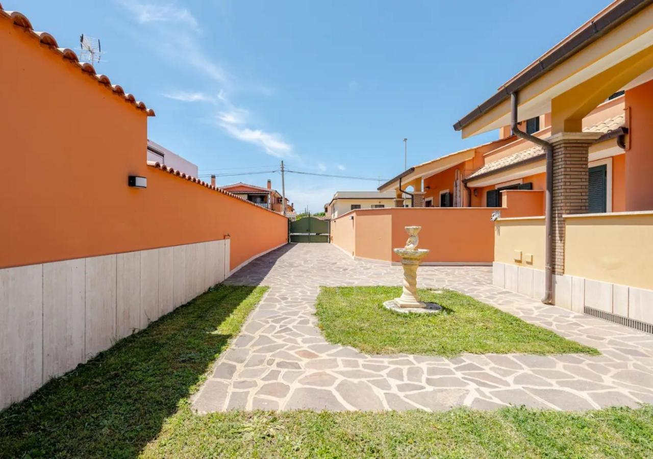 Garden Villa - Free Parking, Wi-Fi E Netflix Fiumicino Eksteriør billede