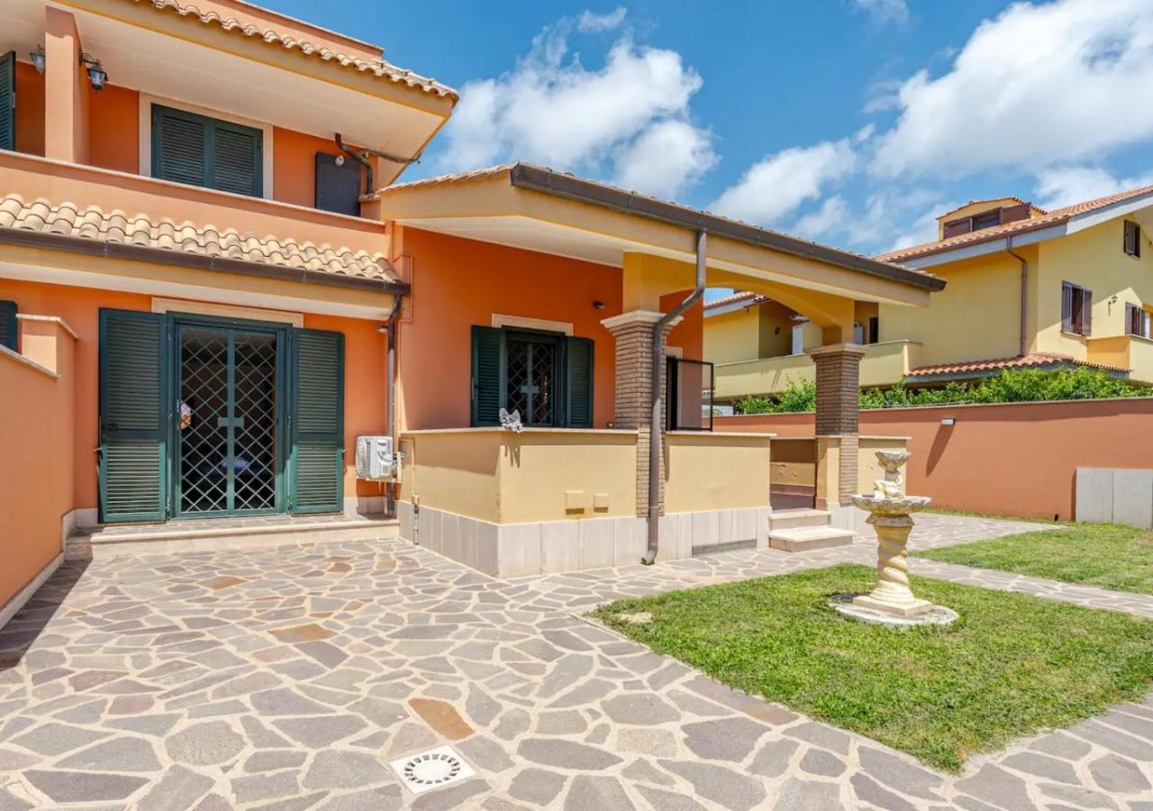 Garden Villa - Free Parking, Wi-Fi E Netflix Fiumicino Eksteriør billede