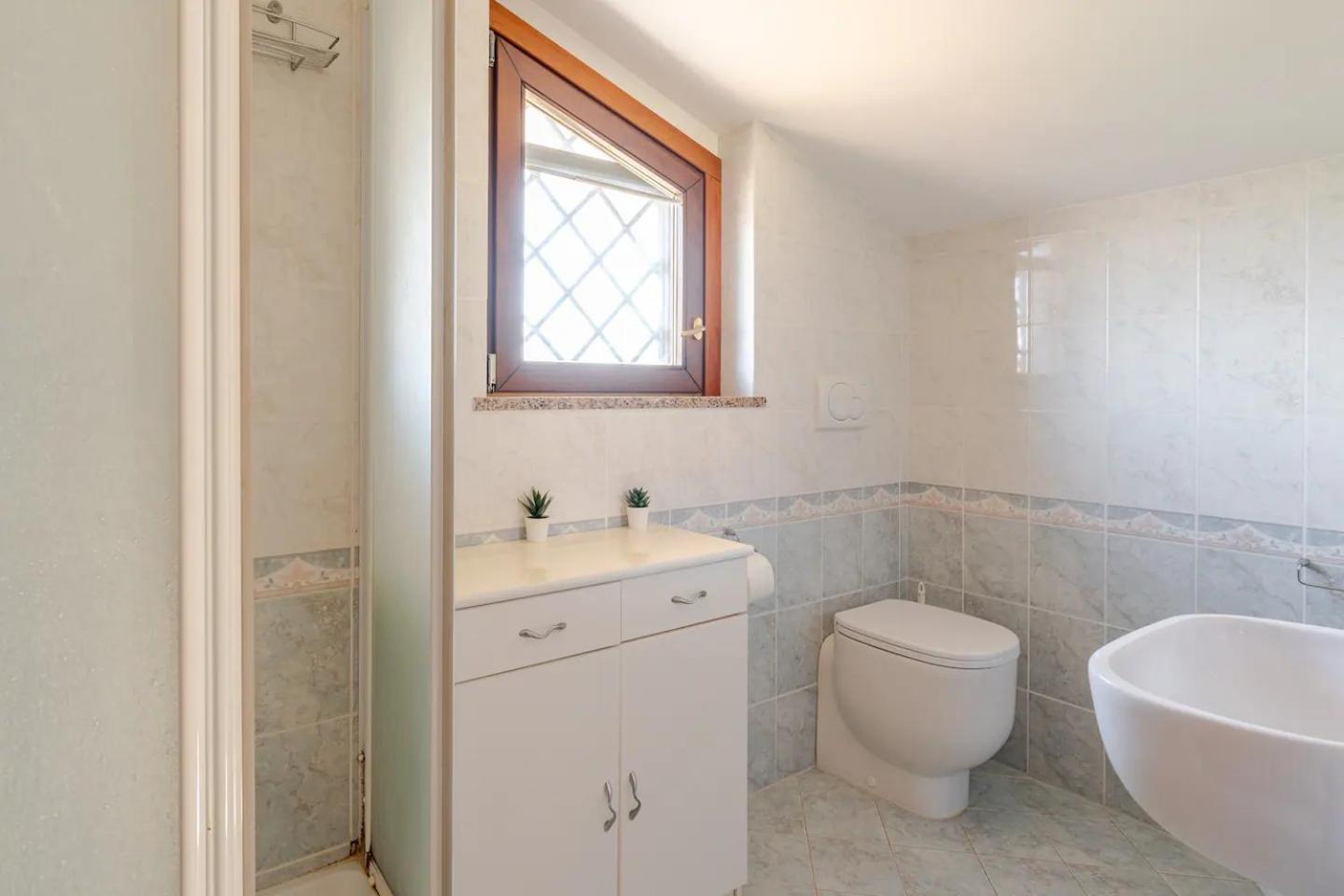 Garden Villa - Free Parking, Wi-Fi E Netflix Fiumicino Eksteriør billede