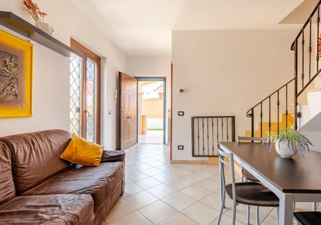 Garden Villa - Free Parking, Wi-Fi E Netflix Fiumicino Eksteriør billede