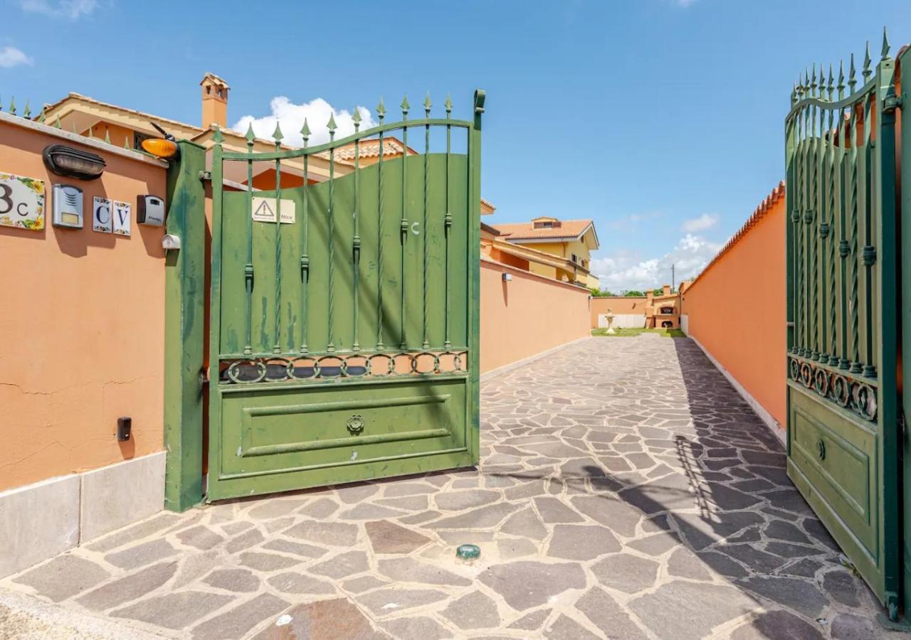 Garden Villa - Free Parking, Wi-Fi E Netflix Fiumicino Eksteriør billede